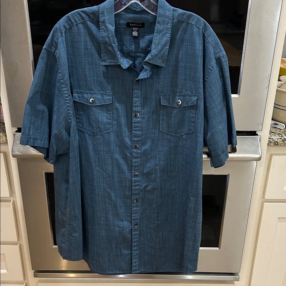 Van Heusen Men's Blue Casual Button-Down Shirt